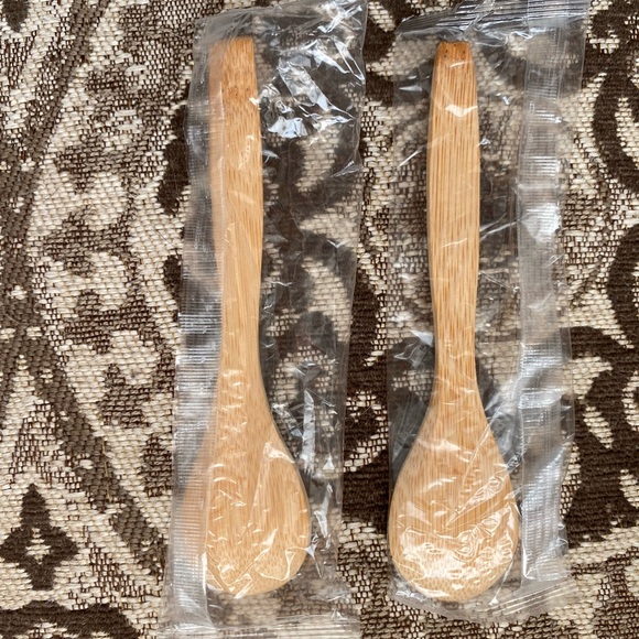 Rae Dunn Salsa and Guac Bowl Set with Wooden Spoons. New. - Picture 6 of 12